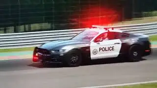 Can Fiat 500 Abarth escape from police V8 Mustang? Spoiler: ends in a PIT maneuver!