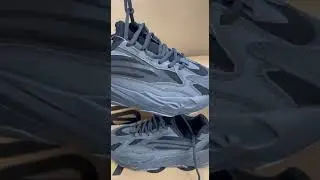 Кроссовки Adidas Yeezy Boost 700 Black - 6490 р.