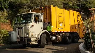 Garbage Day In Sausalito! | Backyard Service with Bay Cities Refuse