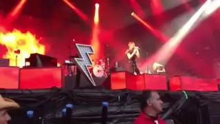 The Killers: Miss Atomic Bomb live