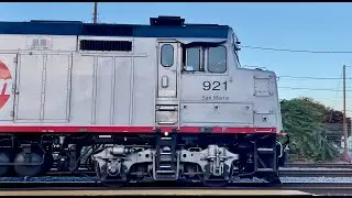 CALTRAIN Nov 2022 throwback view of a NB service shoved by #921 at College Station near San Jose CA