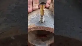 Легкий способ нарезать резьбу под болт в металле #tools