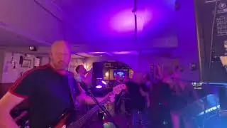 Song 2 (Blur) as performed by Phase &lsquo;90 at the Ebberley Arms, Barnstaple.  June 2025