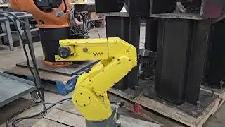 FANUC LR Mate 200ic With R-30ia Controller - F87605