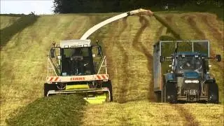 Barry Mc Kenna lifting silage .