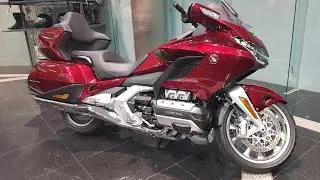 Honda Goldwing 1800cc luxury cruiser heavy bike review - Urdu/hindi