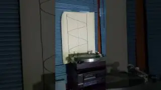 Demonstration of circular motion creating sine wave