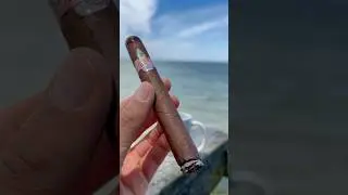 ASMR how to cut a cigar coffee beach #cigar #coffee #beach #cigars #beach #cubanos #cigarlifestyle