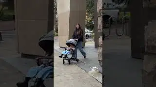 City walk with Ultra Air and baby #mamazing#strollers #lightweightstroller