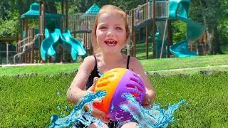 DONT GET SOAKED!! Adley reviews Ryan's World Splash Out pool toys with friends (mystery guest)