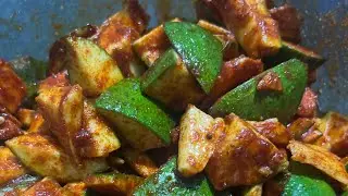 Andhra style Avakkai urukai