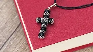 Ideen mit Herz - Perlen-Kreuz basteln - DIY-Kettenanh&auml;nger