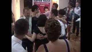 LARISA ORADEA BIHOR-IA FINUTA VIN SI BEA-FORMATIE LIVE PT NUNTA FORMATII PT NUNTI MUZICA DE NUNTA