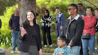 15 Ballara Avenue Glen Waverley sold under hammer 3,360,000