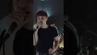 я не дам тебе уйти&hellip;