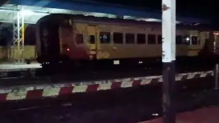 16866 / Thanjavur To Chennai Egmore Uzhavan Express Crossing at #tindivanam station