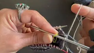 Carrying colors in the round for stripes or slip stitch