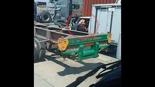 Three men robbing a truck driver along Road 10 Manila