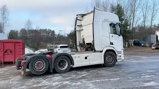 Köp Dragbil Scania R 580 V8 på Klaravik