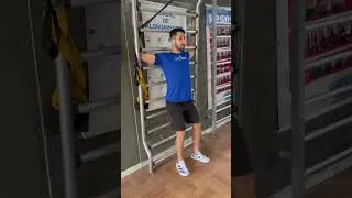 Alongamento peitoral espaldar