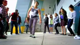 Famous Footwear / New You Back to School :30
