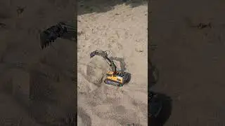 Wow it actually works! YIGONG 11Ch Alloy Remote Control Excavator Toy RC