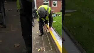 Fix leaking roof flashing fast #roof #roofer #diy #maintanance #flatroof