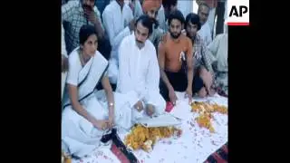 SYND 13 4 77 CONGRESS PARTY MEETS TO DISCUSS ELECTION DEFEAT