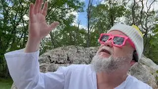 Ron Brunk - Feel the Sunlight (Official Music Video)