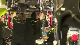 Porsche 918 Spyder Assembly Line 2014 HD