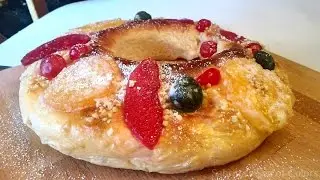 Roscón de Reyes relleno con mazapán