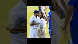 Viral video of Virat kholi kissing Anushka on the ground #viratkohli #anushkasharma #kiss