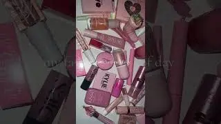 the best time of day 💗 #makeuptherapy #makeupjunkie #makeupproducts #makeupaddict #pinkaesthetic