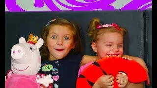 Батут для детей дома у Насти или Дети прыгают на Батуте for kids Lili Show