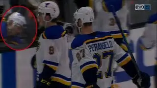 Jay Bouwmeester collapses, suffers 'cardiac episode' on Blues bench during game