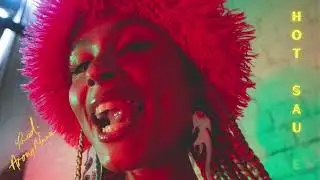Thandi Phoenix, Arona Mane - Hot Sauce (Visualiser)