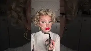 Makeup Artist Way Bandy - legend from the 80&rsquo;s! Using his technique to highlight with pure white!