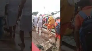 Ganga snan banaras today #vtuber #ganga #gangasati #gangariver #vlog #travel #indianriver #video 