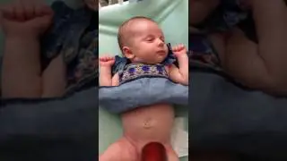 Baby girl LOVES blow dryer