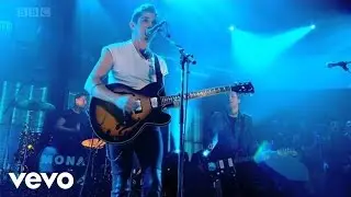 Mona - Teenager (Live On Later... With Jools Holland, 2010)