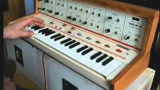 CASIO MT-40 (Sleng teng riddim) by S-CAT (Circuit Bent).