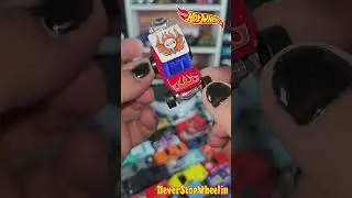 Tee'd Off in Red 2000 HotWheels Mainline unboxing!