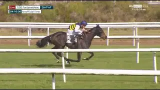 Douvan's relation Delante is stylish on debut in France!