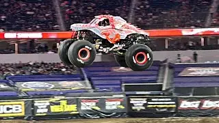 Monster jam world finals XXII Los Angeles,CA ThunderROARus freestyle