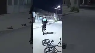 Никто не сможет меня остановить🤪 #bmx #shorts #рекомендации #bmxstreet #lifestyle #bmxlife #tricks