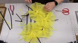 How to Make a Summer to Fall Home Sweet Home Sunflower Wreath Tutorial