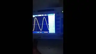последовательный контур. в резонансе повышается напряжение.
