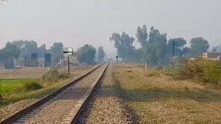 Train arriving to Chiniot | Millat Express fast arrival to Chiniot
