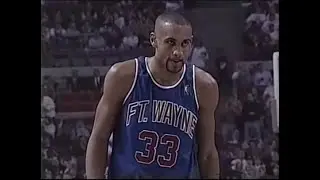 Grant Hill Puts Allan Houston in the Blender (1997)