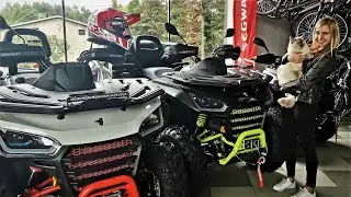 Segway Snarler AT6 L The Best ATV 570ccm T3b Ragdoll cat on the couch